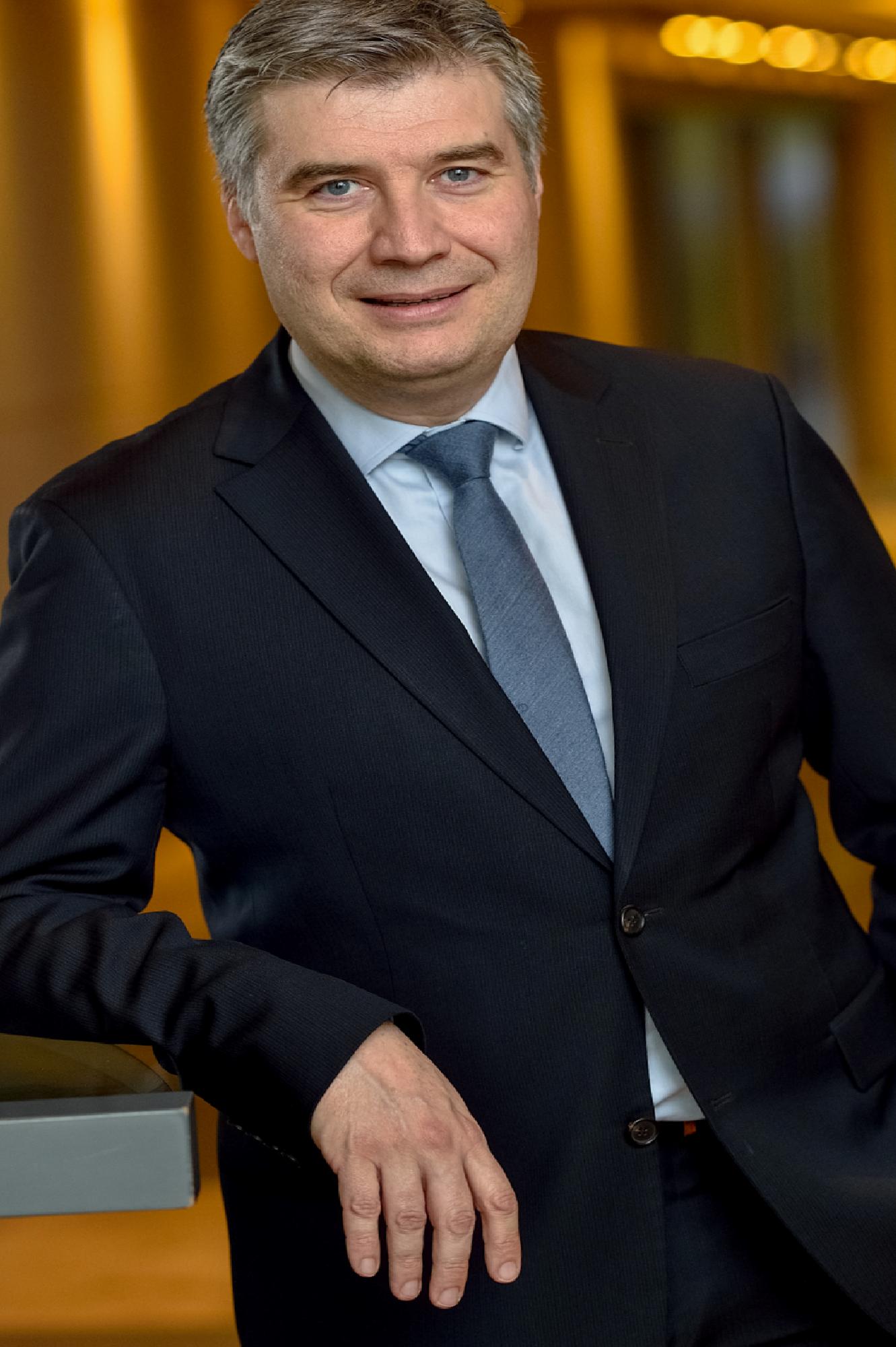 garanti-bbva-yeni-nesil-e-fatura-pos-cihazini-kullanima-sundu-haberi-Pqd77gdm.jpg