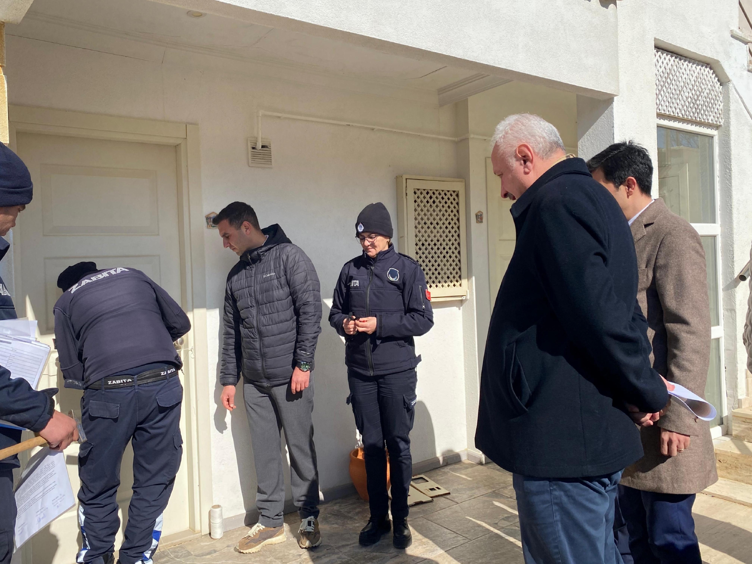 gokceadada-turizm-isletme-belgesi-olmayan-otel-ve-pansiyonlar-muhurlendi-haberi-QHUIuCqZ.jpg