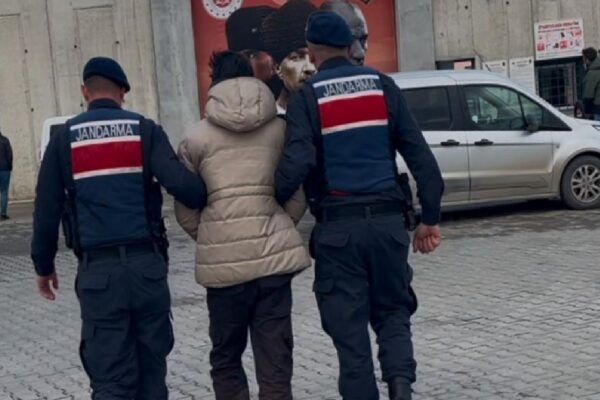 GÜNCELLEME – Sakarya’da annesini öldürdüğü öne sürülen zanlı tutuklandı haberi