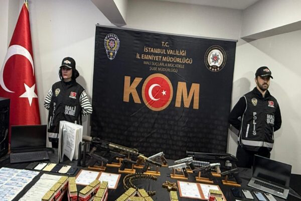 İstanbul merkezli 8 ilde tefecilik operasyonunda yakalanan 32 şüpheli serbest bırakıldı haberi