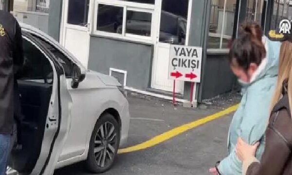 İstanbul’da internet üzerinden dolandırıcılık yapan 3 zanlı tutuklandı haberi