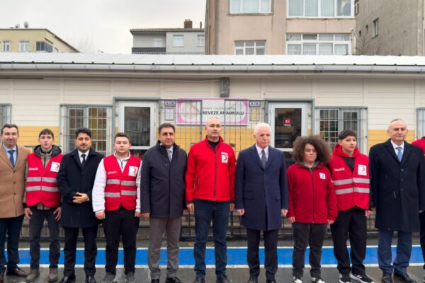 İstanbul’da Kahramanmaraş depremlerinin yıl dönümünde okulda deprem tatbikatı yapıldı haberi