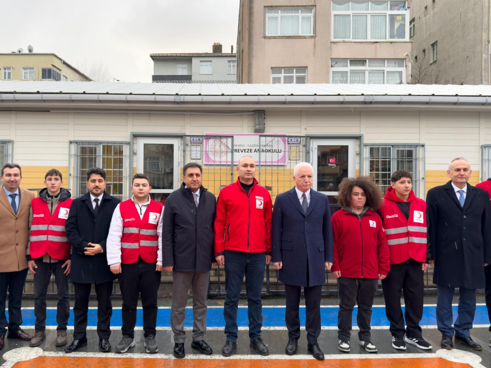 istanbulda-kahramanmaras-depremlerinin-yil-donumunde-okulda-deprem-tatbikati-yapildi-haberi-wkfsJzdm.jpg