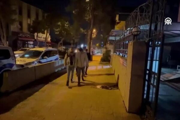 İstanbul’da trafik güvenliğini tehlikeye düşüren 2 zanlı hakkında adli kontrol kararı haberi