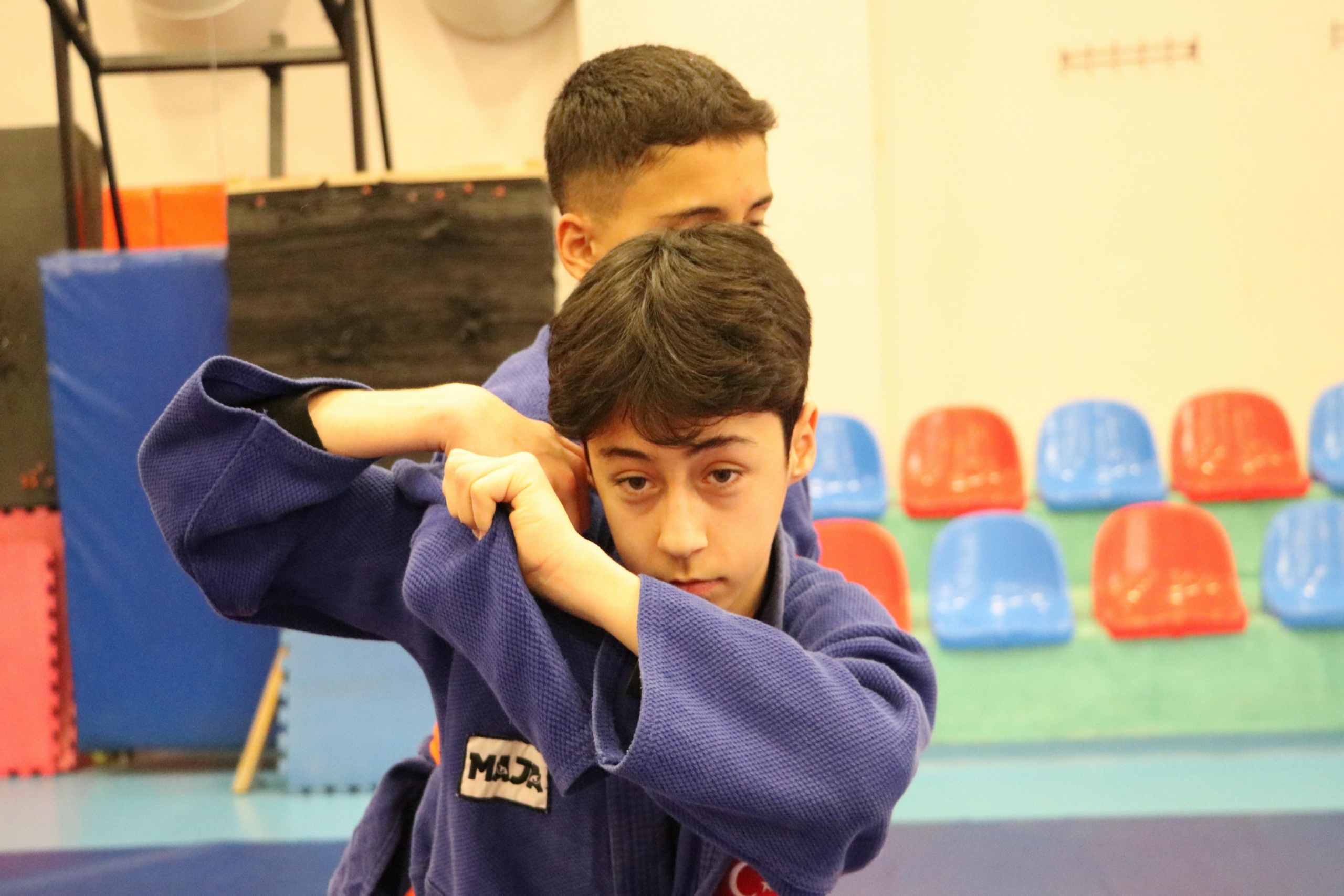 judoda-11-madalya-kazanan-14-yasindaki-mert-akif-ulugun-hedefi-balkan-sampiyonu-olmak-haberi-CH6DNawN.jpg