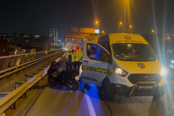 Kağıthane’de 3 motosikletin karıştığı kazada sürücülerden biri hayatını kaybetti haberi
