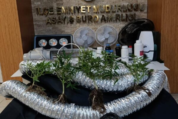 Kağıthane’de uyuşturucu operasyonunda gözaltına alınan zanlı tutuklandı haberi