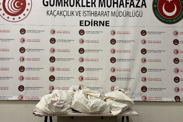 Kapıkule’de bir tırda 67 kilogram uyuşturucu ele geçirildi haberi