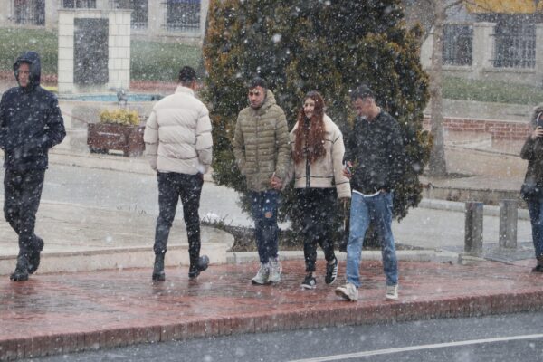 Kırklareli ve Tekirdağ’da kar yağışı etkili oluyor haberi