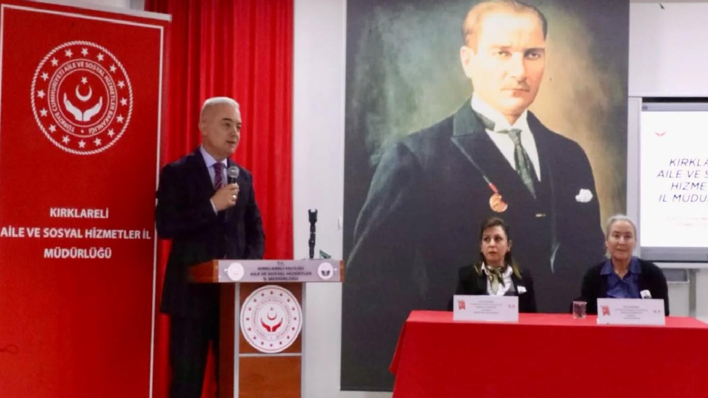 kirklarelinde-vatan-ve-kahramanlik-bulusmalari-programi-duzenlendi-haberi-liXIBivE.jpg