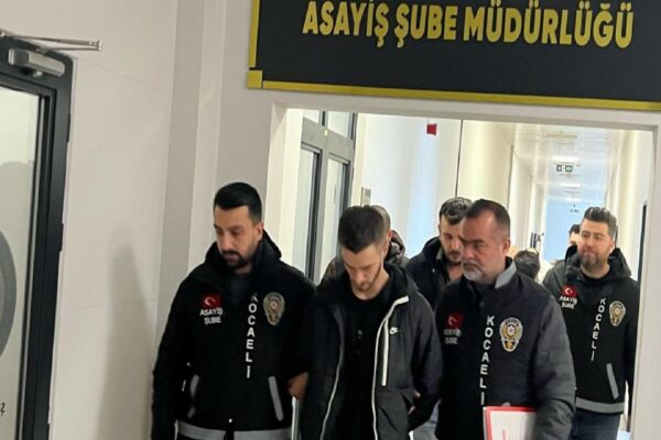 Kocaeli’de 1 kişinin öldüğü bıçaklı kavgaya ilişkin 1 zanlı tutuklandı haberi