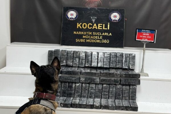 Kocaeli’de cipin tamponunda 34 kilo 350 gram eroin ele geçirildi haberi