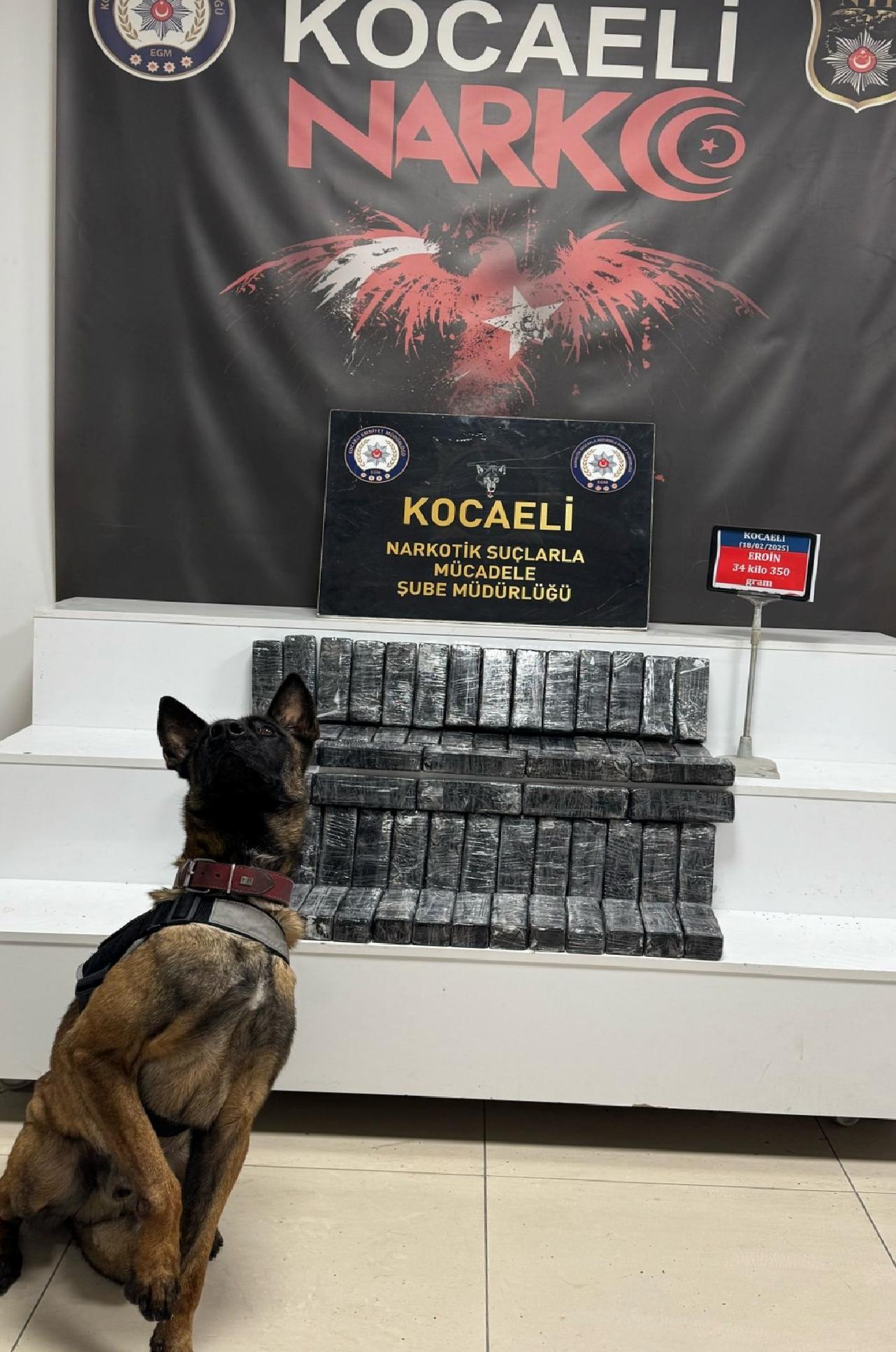 kocaelide-cipin-tamponunda-34-kilo-350-gram-eroin-ele-gecirildi-haberi-Hmnut1eH.jpg