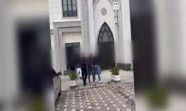 Kocaeli’de fuhuş operasyonunda 4 şüpheli tutuklandı haberi