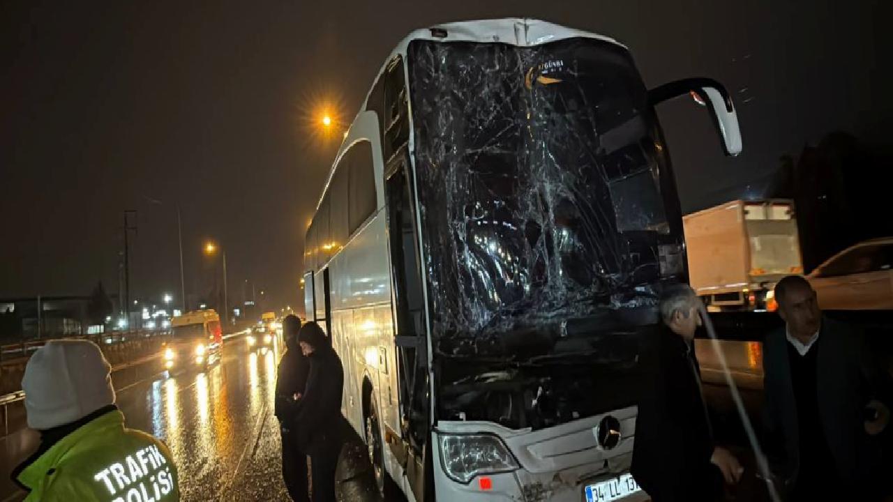 kocaelide-iki-trafik-kazasinda-3-kisi-yaralandi-haberi-wgkp1uiu.jpg