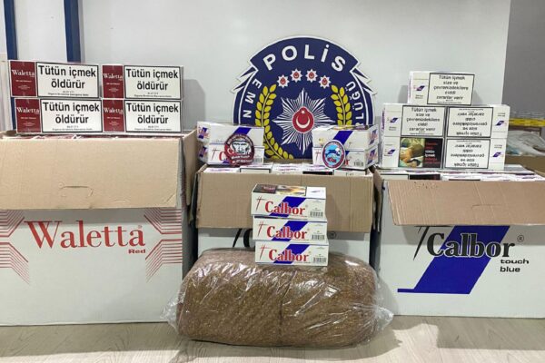 Kocaeli’de kaçak sigara operasyonunda 4 kişi gözaltına alındı haberi