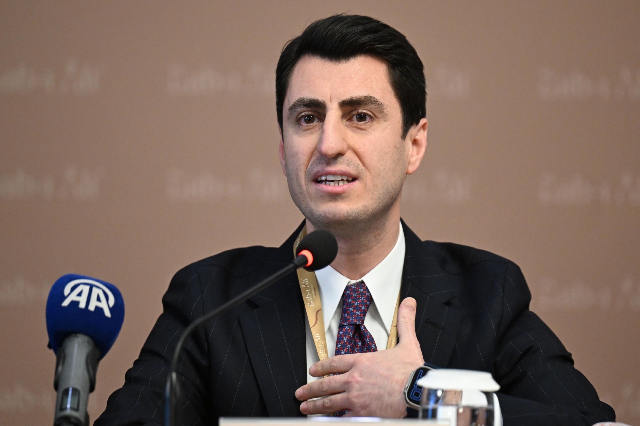 milli-egitim-bakan-yardimcisi-bilal-macit-bab-i-ali-toplantisina-katildi-haberi-8FZgnDGe.jpg