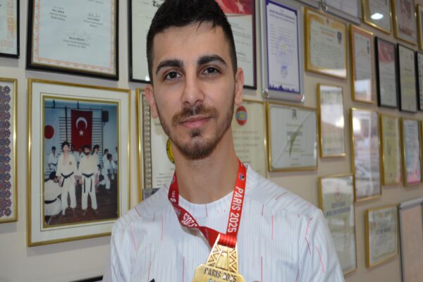 Milli karateci Eray Şamdan başarıya doymuyor haberi