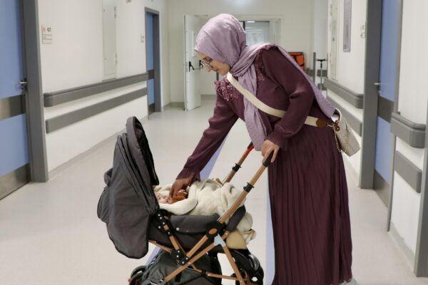 Nadir görülen “diyafram hernisi” teşhisi konulan Umut bebek, ameliyatla sağlığına kavuştu haberi