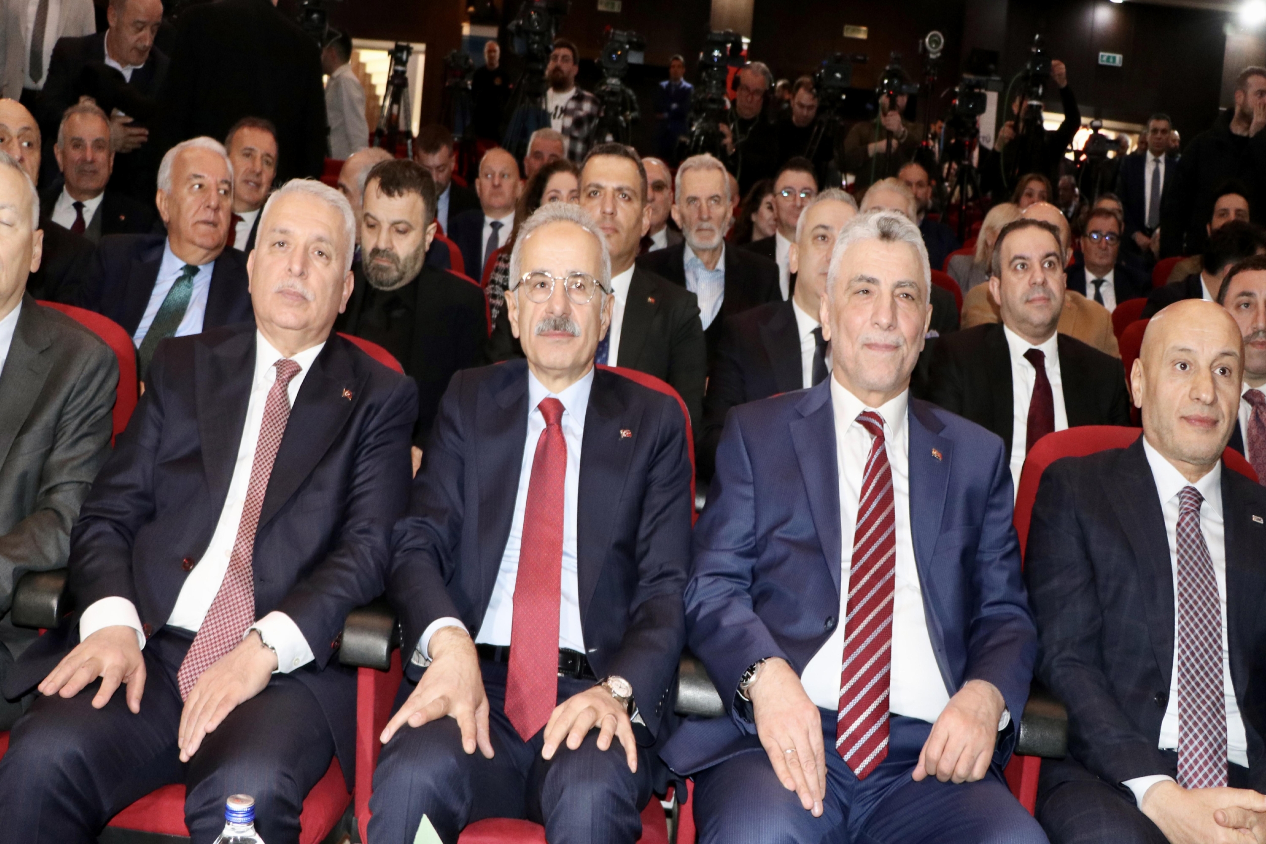 ocak-ayi-dis-ticaret-verileri-trabzonda-aciklandi-haberi-8DP5F89t.jpg