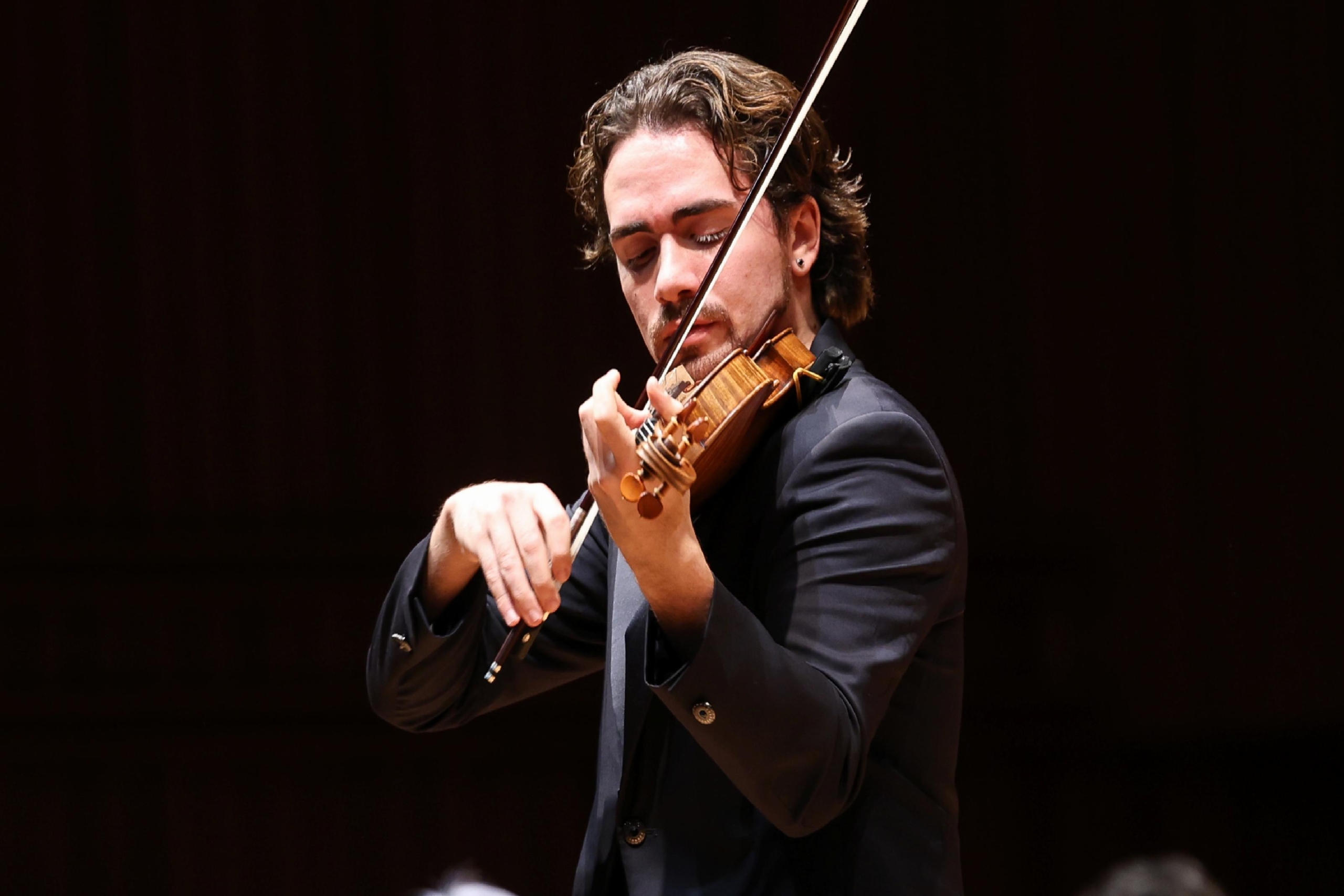 odullu-keman-virtuozu-giuseppe-gibboni-istanbulda-muzikseverlerle-bulustu-haberi-UC2sEpm2.jpg