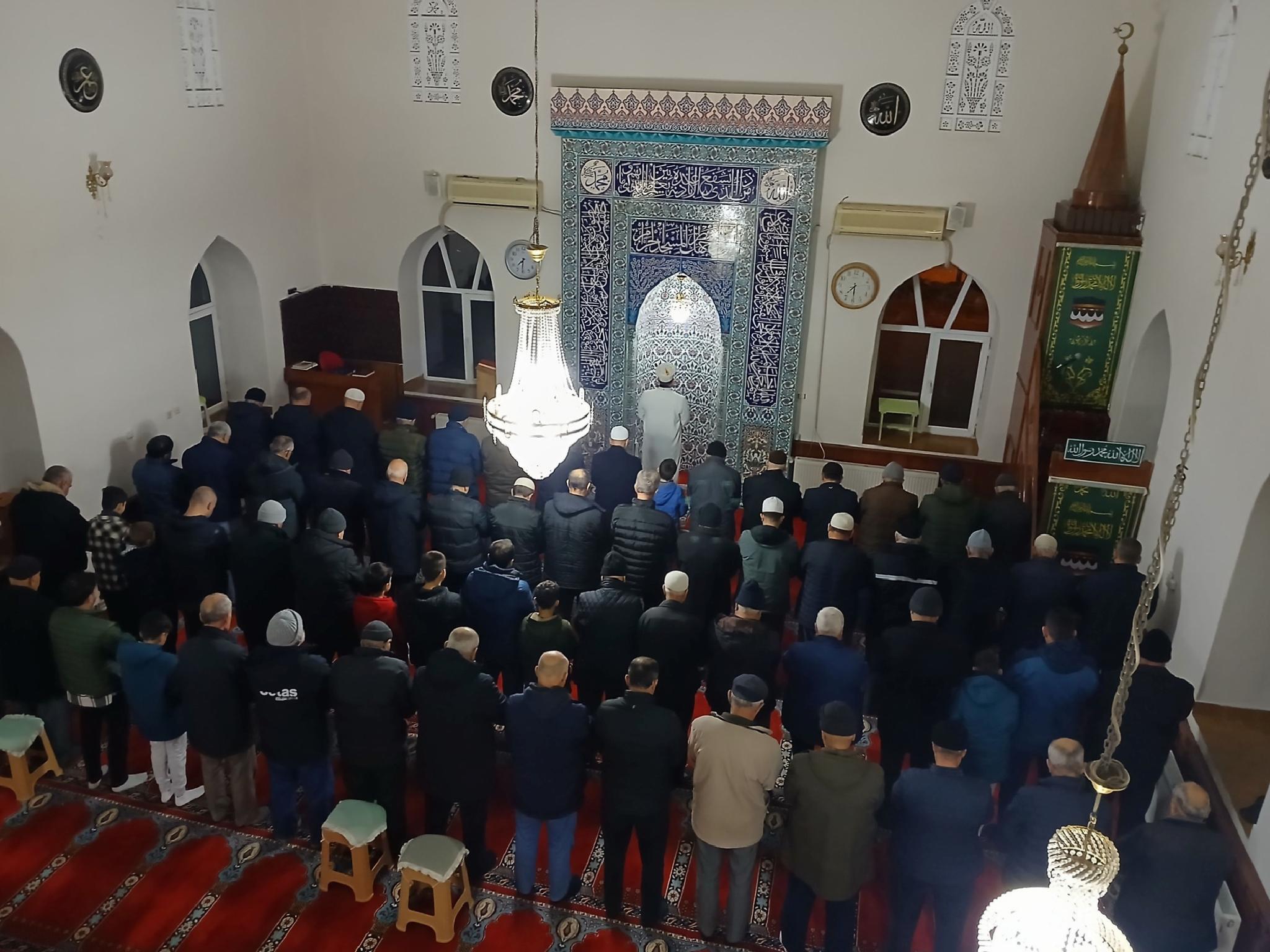 pinarhisarda-sabah-namazinda-bulusuyoruz-etkinligi-duzenlendi-haberi-D9AClFZa.jpg