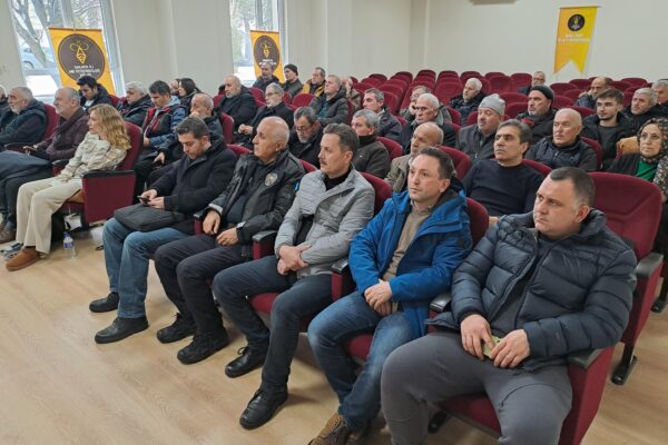 Sakarya’da arı yetiştiriciliği ve hastalıkları konusunda eğitim verildi haberi