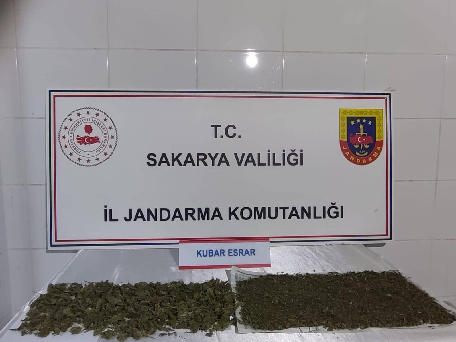 sakaryada-uyusturucu-suphelisi-tutuklandi-haberi-M6wrCqDD.jpg