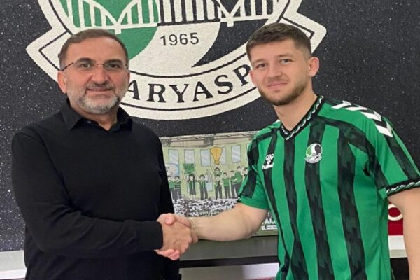 Sakaryaspor, Bulgar futbolcu Kabov ile anlaştı haberi