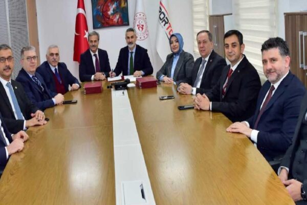 Sapanca, Erenler, Adapazarı ve Kaynarca’ya tam donanımlı spor salonu yapılacak haberi
