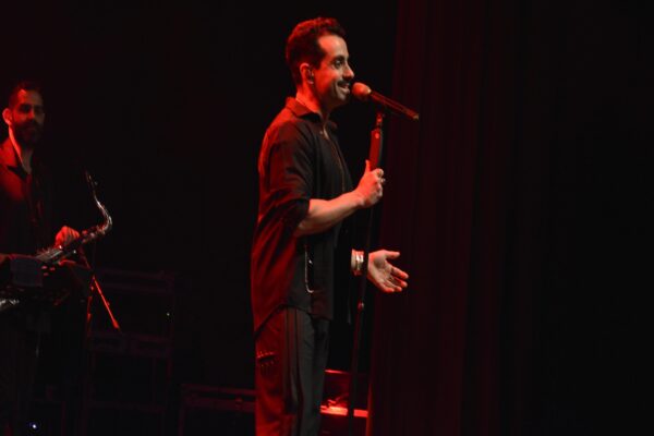 Şarkıcı Gökhan Türkmen Bursa’da konser verdi haberi