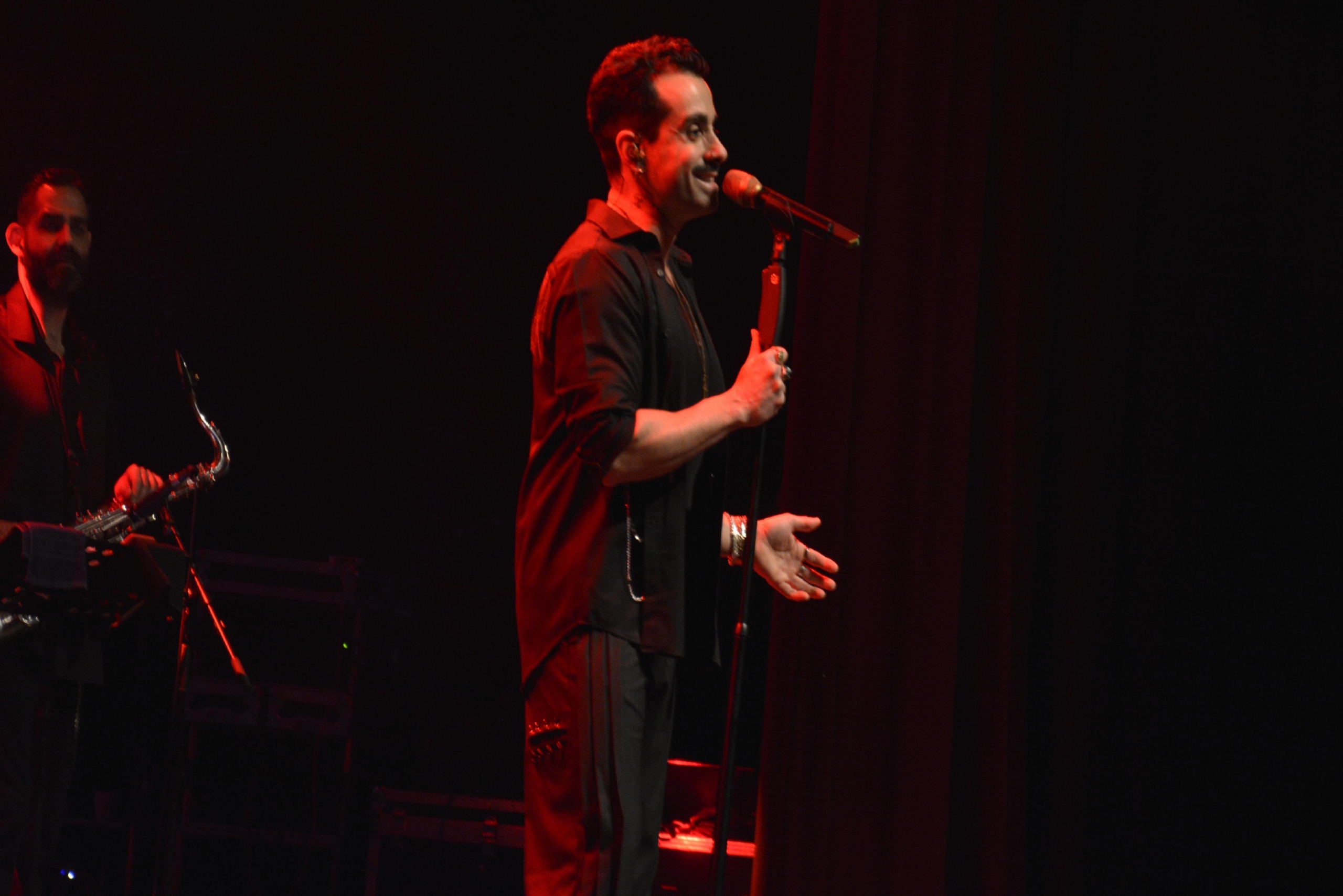 sarkici-gokhan-turkmen-bursada-konser-verdi-haberi-BsMOWiu2.jpg