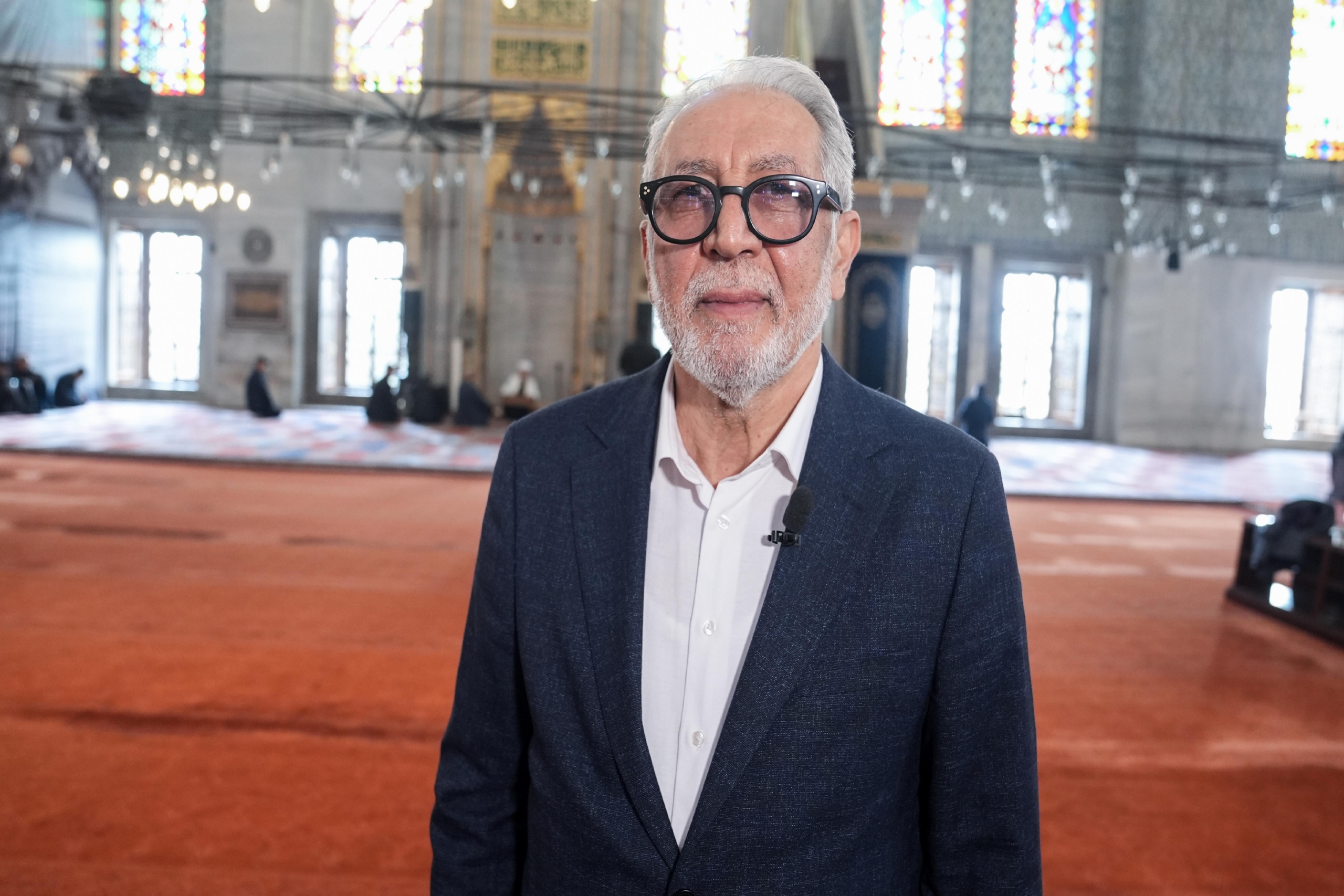 sultanahmet-camisinde-ilk-kez-hatimli-teravih-namazi-kilinacak-haberi-XPIBxSJD.jpg