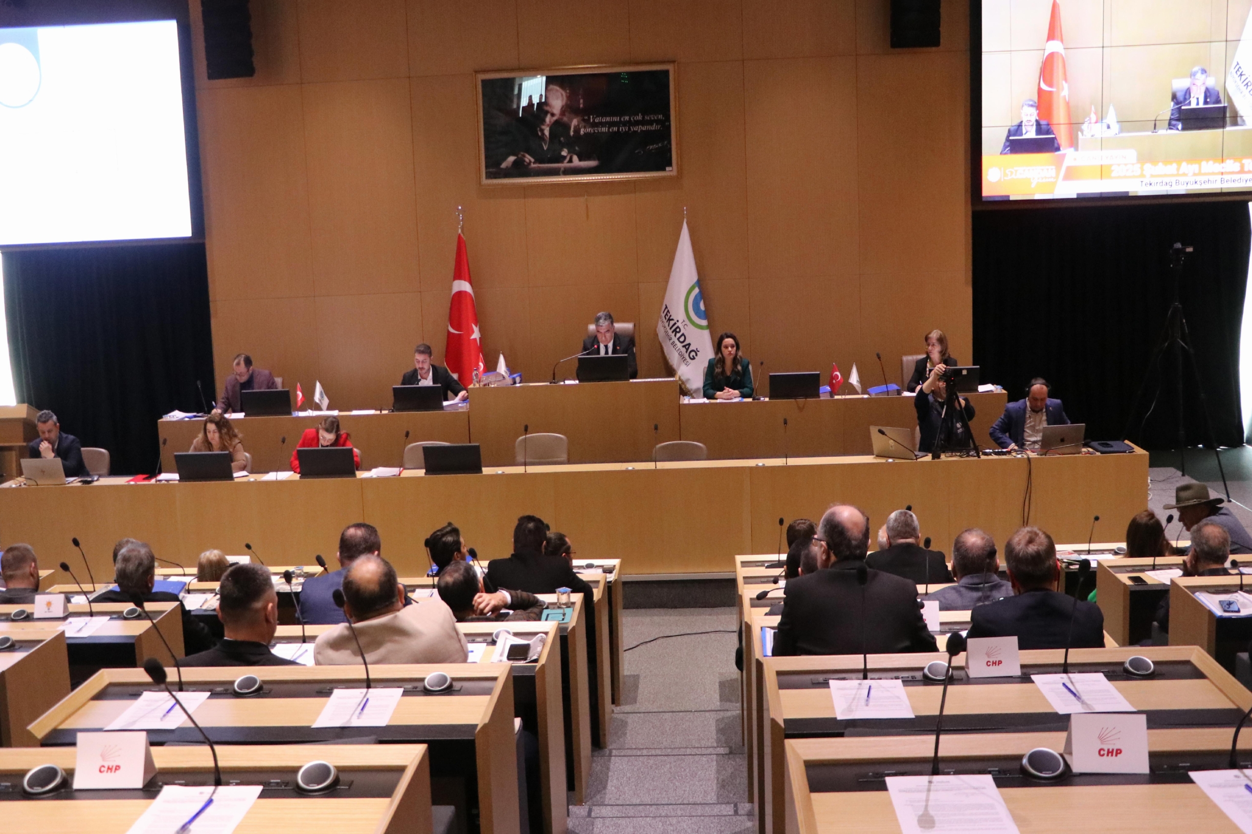 tekirdag-buyuksehir-belediyesi-meclisi-toplantisi-yapildi-haberi-h74dEPFV.jpg