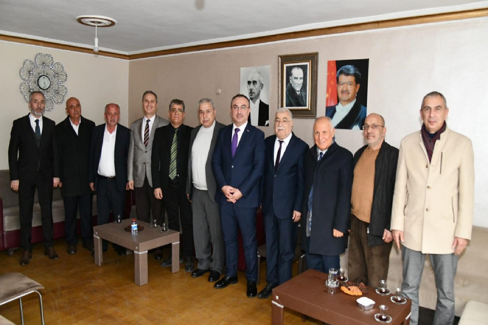 tekirdag-valisi-soyturkten-derneklere-ziyaret-haberi-rvBFcOzh.jpg