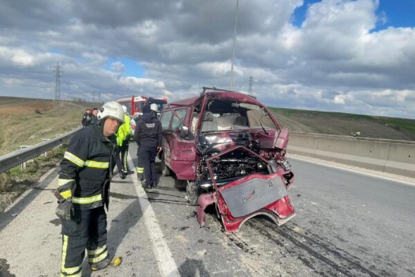 Tekirdağ’da iki minibüsün çarpıştığı kazada 1 kişi yaralandı haberi