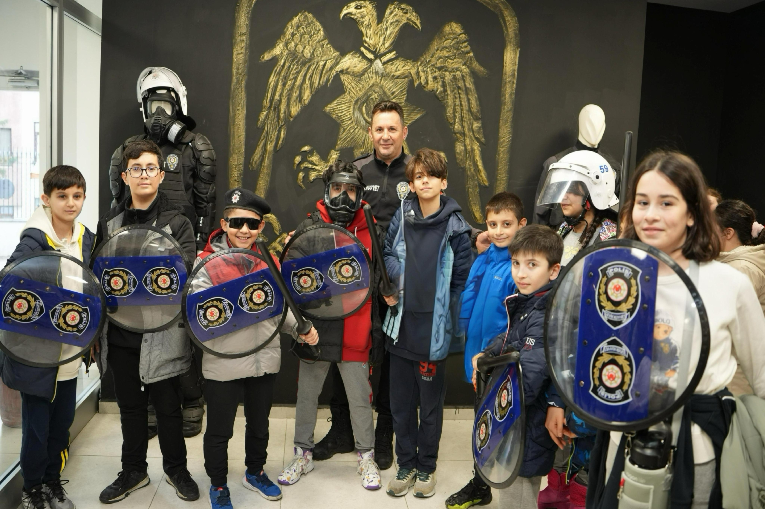 tekirdagda-ilkokul-ogrencilerine-polislik-meslegi-tanitildi-haberi-wU9h4rza.jpg