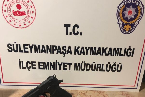 Tekirdağ’da kurusıkı tabancayla havaya ateş eden 2 şüpheli gözaltına alındı haberi