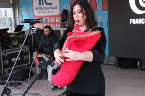 “Tulumcu Filiz” 17 yıldır Karadeniz ezgilerini dinleyenleriyle buluşturuyor haberi