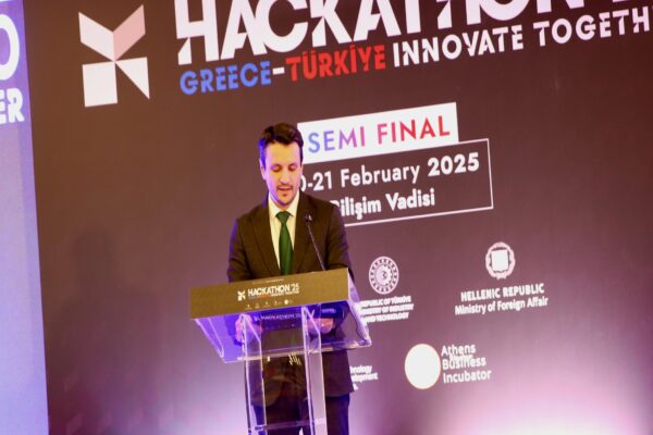 “Türkiye-Yunanistan Hackathonu”nun yarı final süreci Bilişim Vadisi’nde başladı haberi
