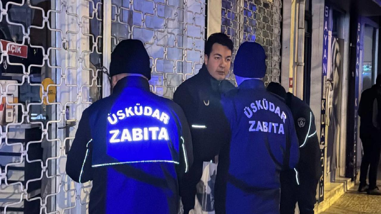 uskudarda-istinat-duvari-yan-yatti-iki-bina-bosaltildi-haberi-CGQUS2WG.jpg