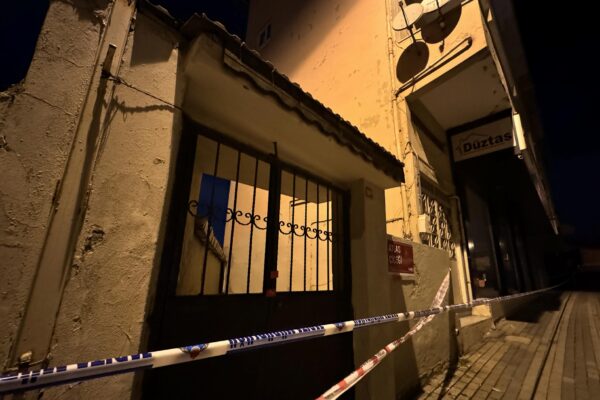 Üsküdar’da toprak kaymasına ilişkin hasar tespit çalışmaları sürüyor haberi