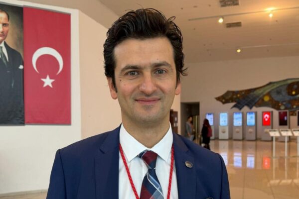 Üst solunum yolu hastalıklarında maske kullanmak virüslerin yayılımını engelliyor haberi