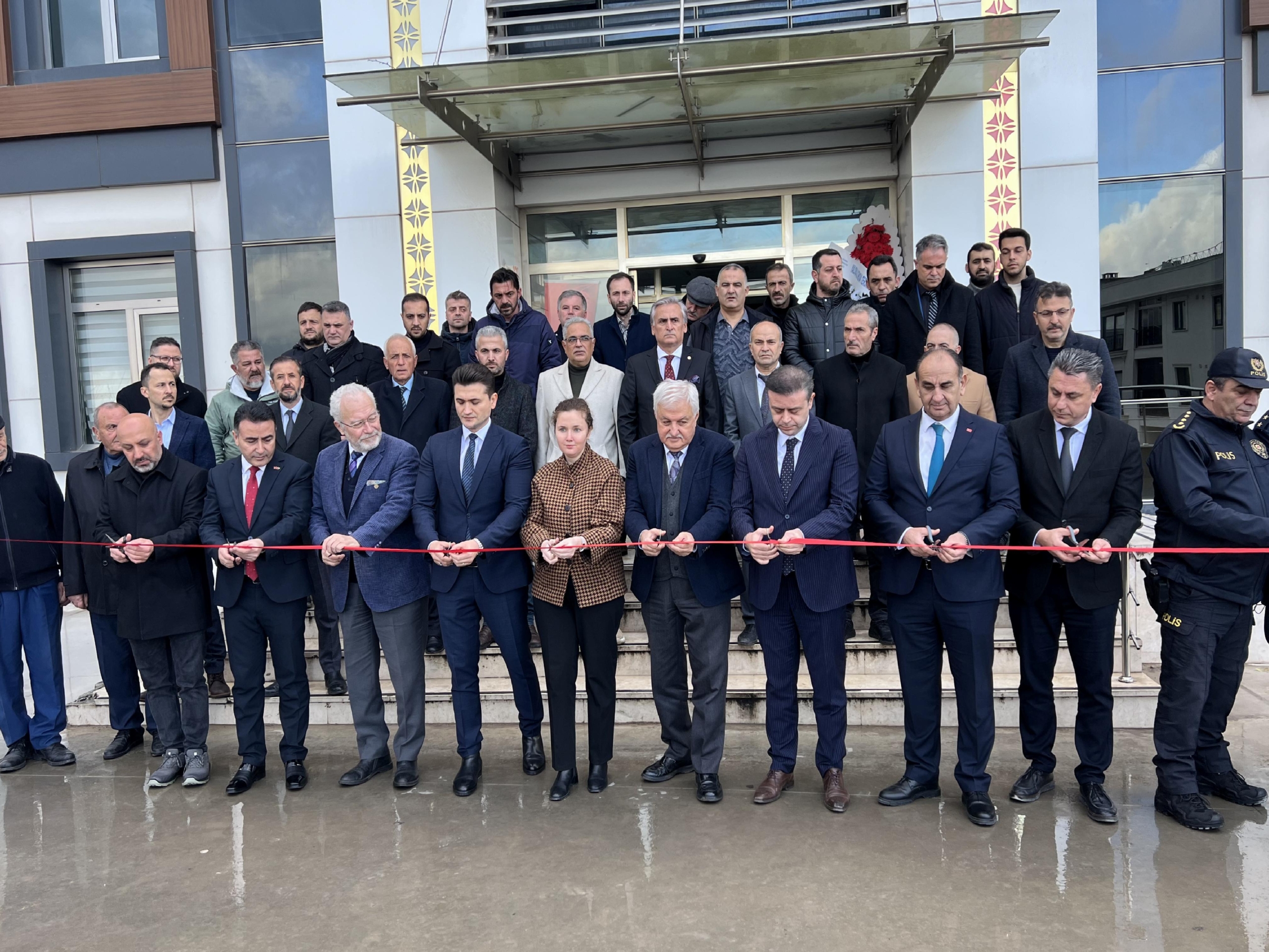 yalovada-ibrahim-nuh-paksu-mesleki-ve-teknik-anadolu-lisesi-acildi-haberi-GTg8GHTx.jpg