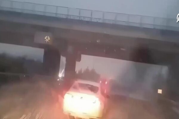 Yalova’da kendilerini polis ve savcı olarak tanıtan 5 dolandırıcı tutuklandı haberi