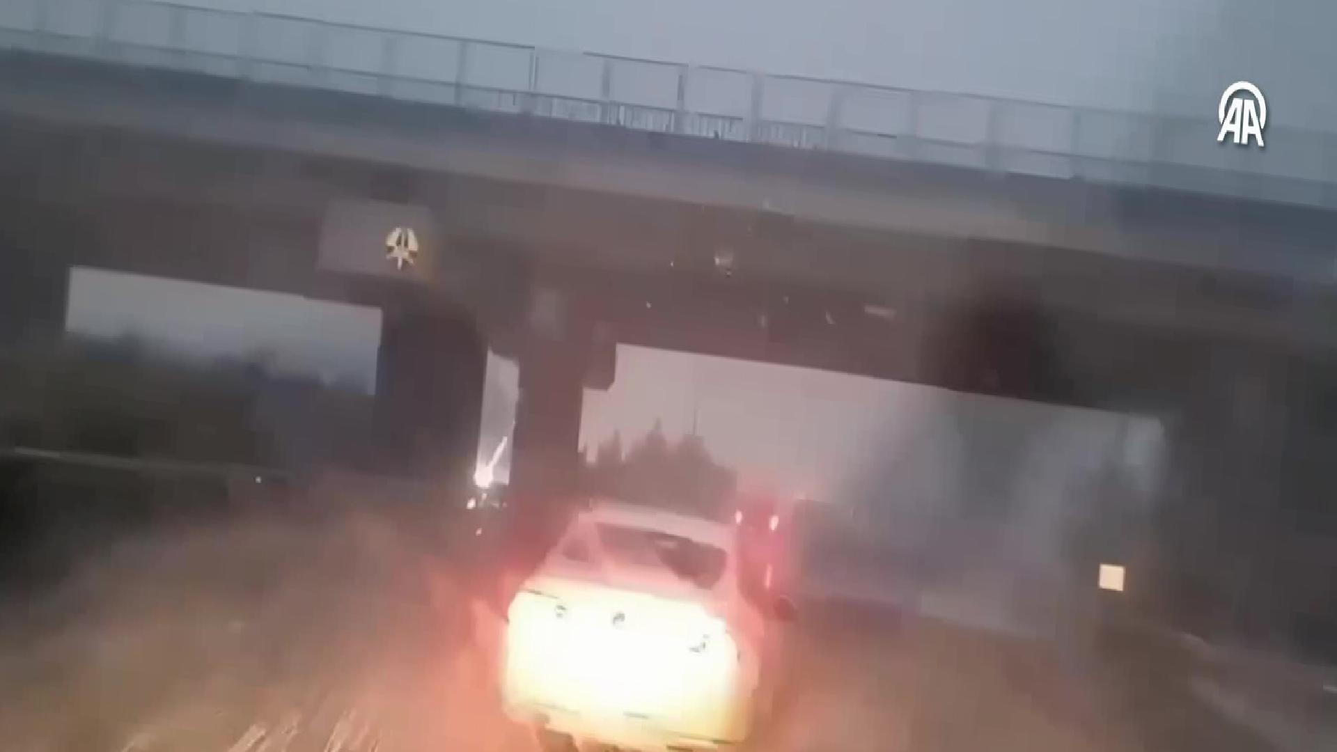yalovada-kendilerini-polis-ve-savci-olarak-tanitan-5-dolandirici-tutuklandi-haberi-YjJerrwz.jpg
