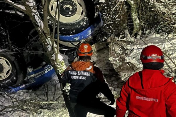 Yalova’da olumsuz hava koşulları nedeniyle mahsur kalan 22 kişi kurtarıldı haberi