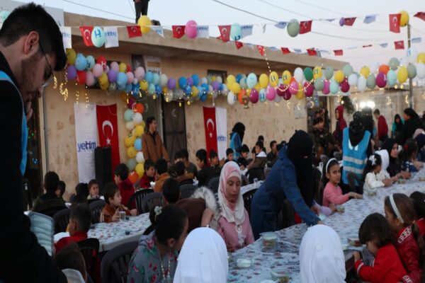 Yetim Vakfı ramazanda 28 ülkeye yardım ulaştıracak haberi