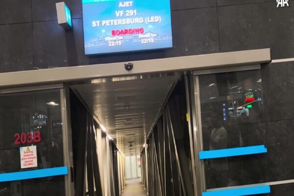 AJet’in İstanbul-St. Petersburg seferleri başladı haberi