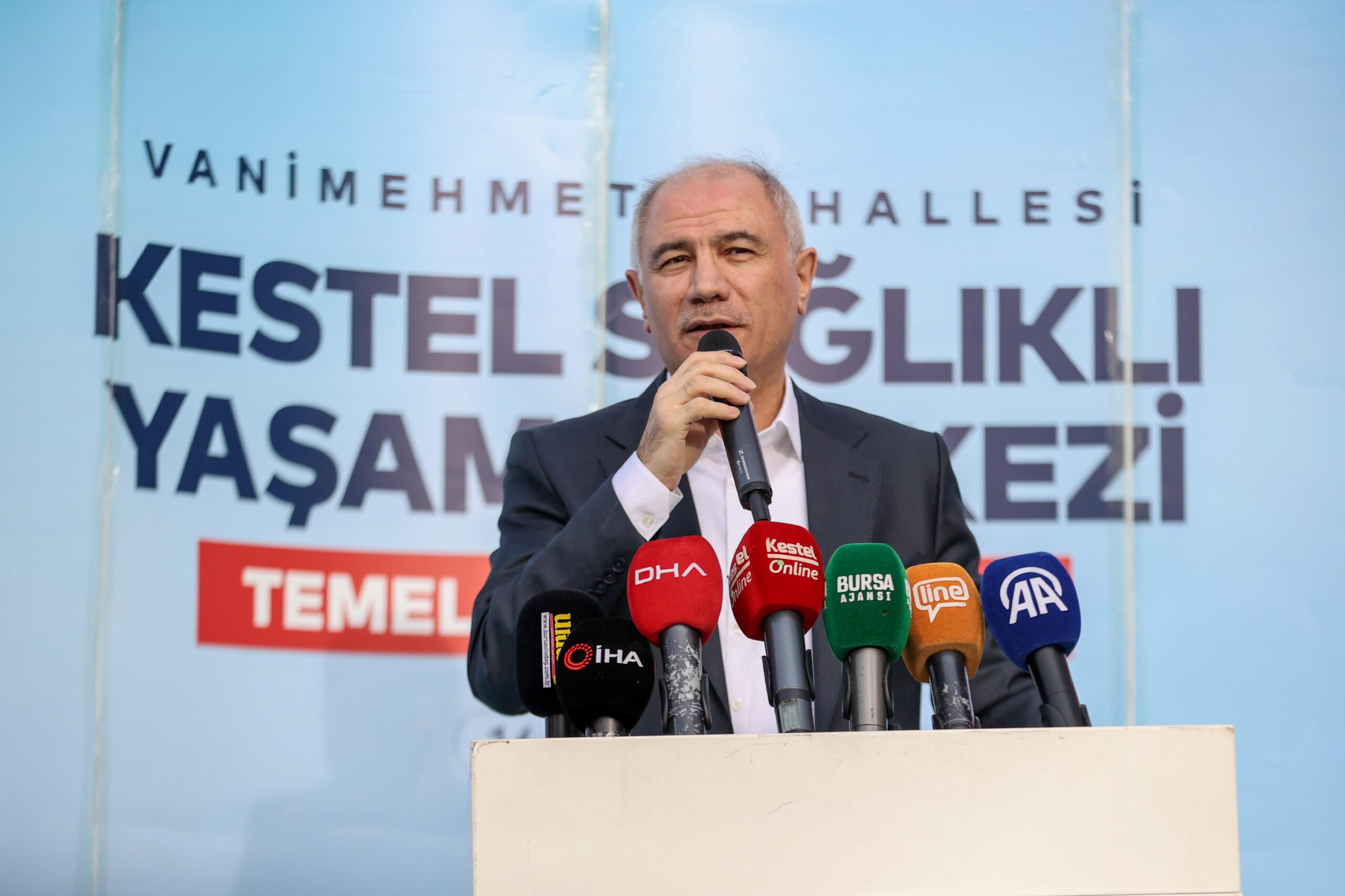 ak-parti-genel-baskanvekili-efkan-ala-bursada-konustu-haberi-ULmaFCmc.jpg